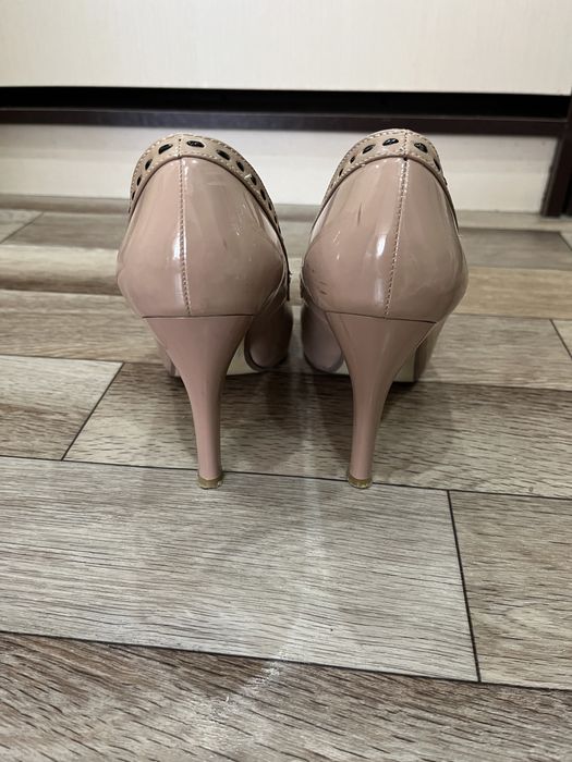 Женская обувь