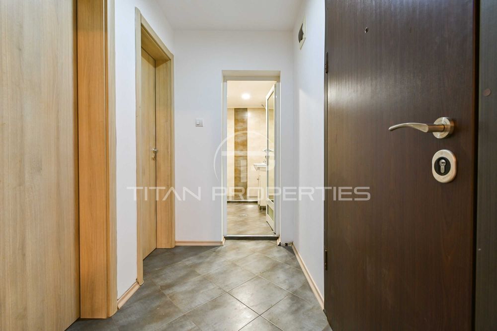 Дава се под наем Тристаен апартамент в София, Център - 61 кв.м за 575 € - Снимка #10