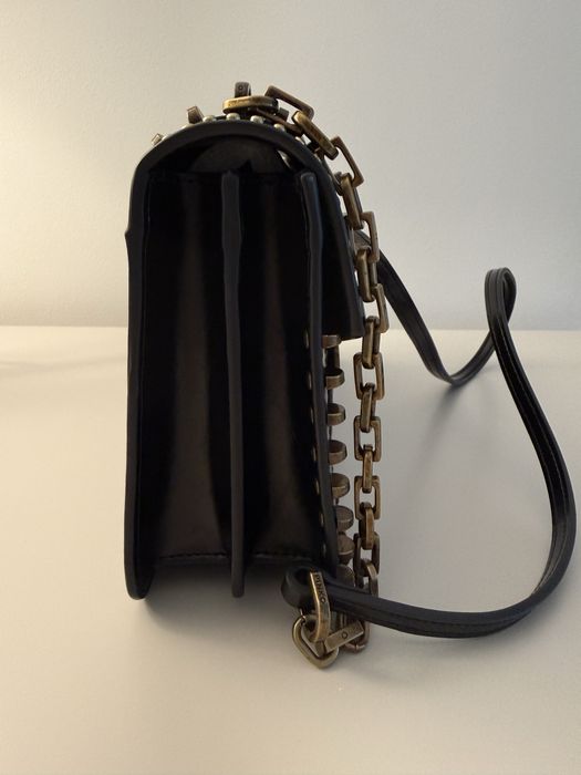 PINKO Geanta neagra din piele cu detalii metalice