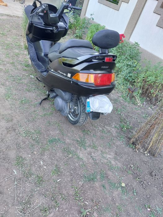 Vând Yamaha Majesty