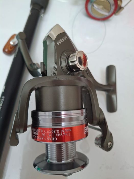 Продам удочку и катушки