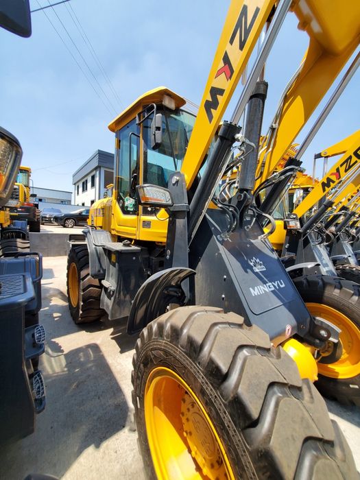 1.4 kub погрузчик первоначальный взнос 8100$