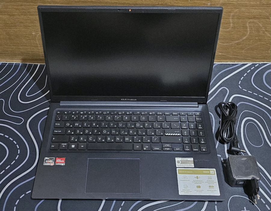 Asus VivoBook 15 Ryzen 7 2025!