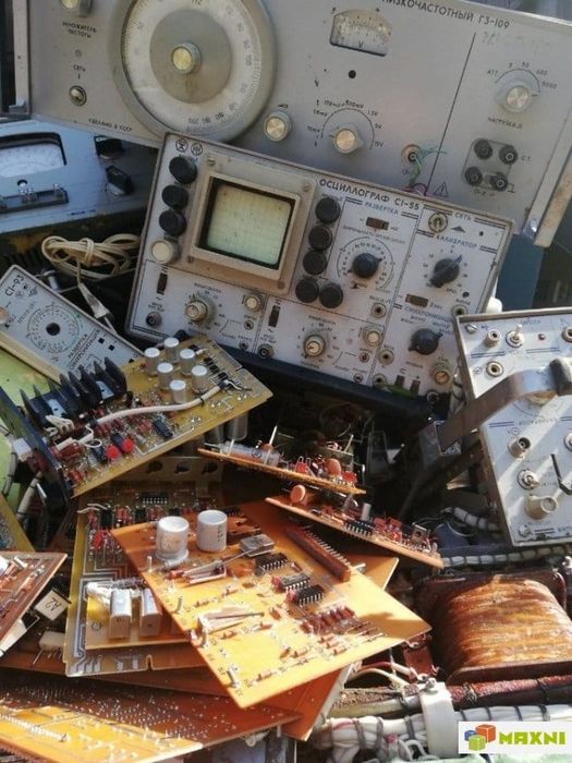 Принимаем Радиодетали платы Микросхем