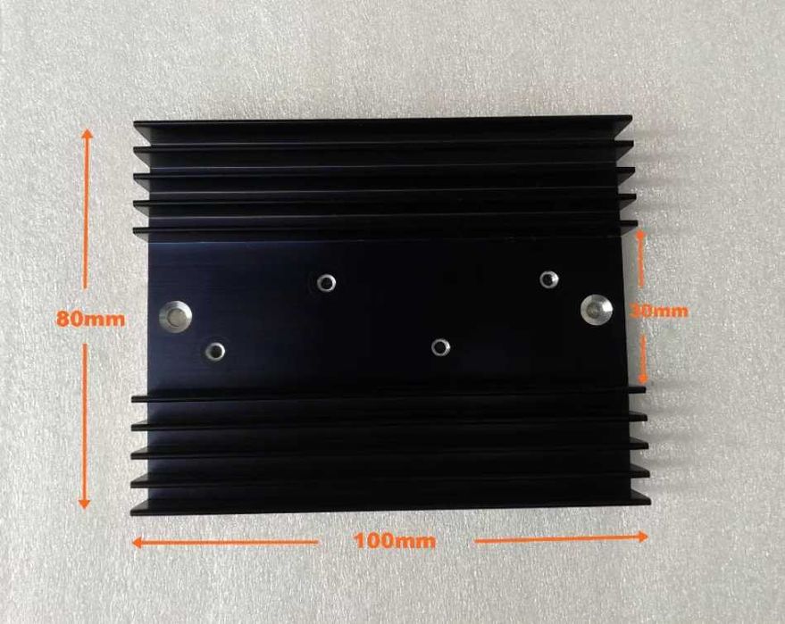 Radiator aluminiu negru pentru componente electrice/electronice