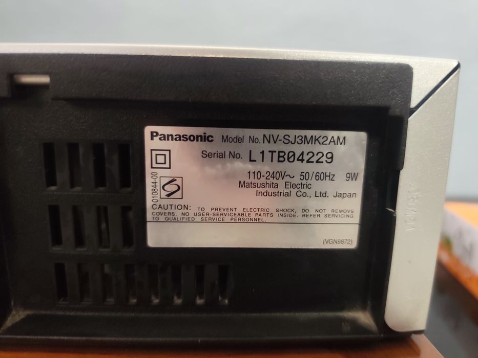 Комплект Panasonic телевизор и видеомагнитовон.