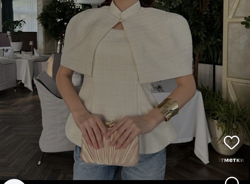 Корсет с кейпом сатылады