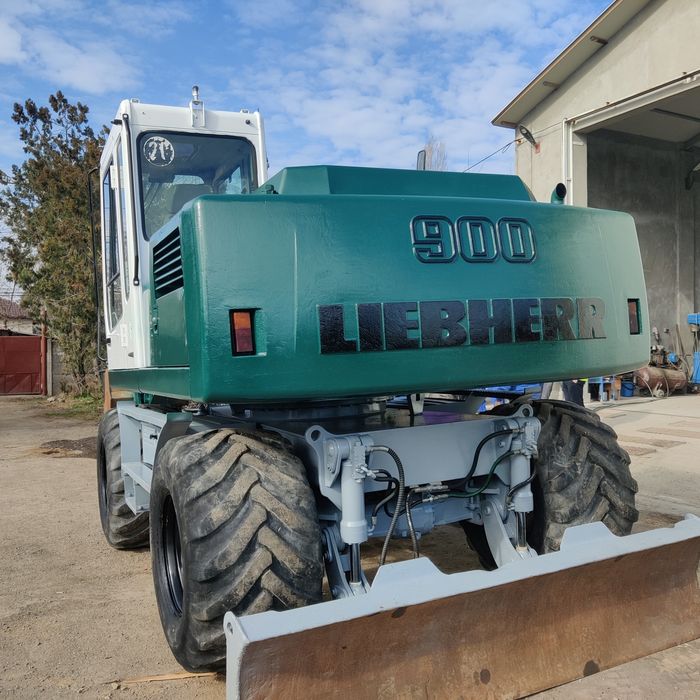 Inchiriez  excavator pe senile și  pneuri