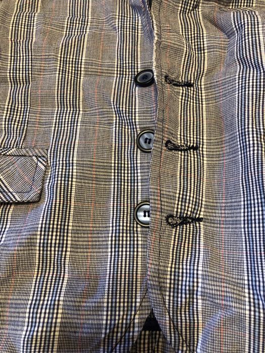 Продается модный пиджак.