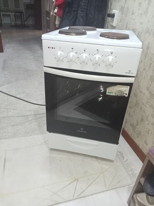 Продам электрическую плиту