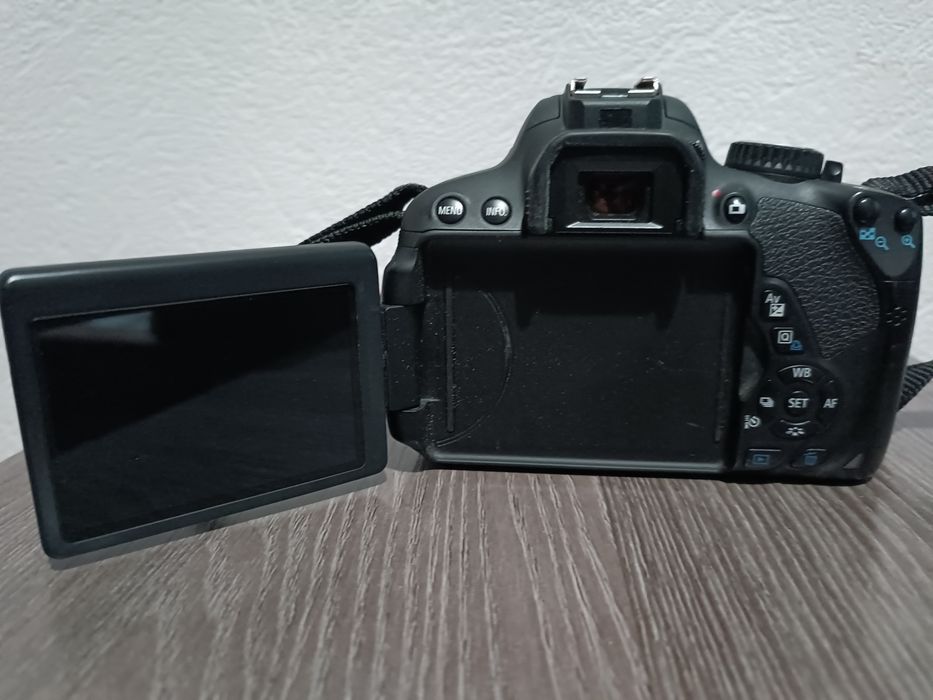 Canon 650D продается