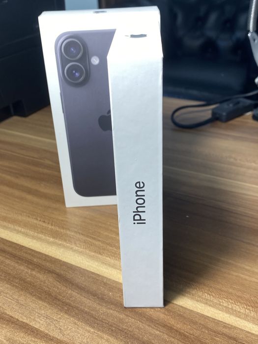 iPhone 16•128 GB • Black