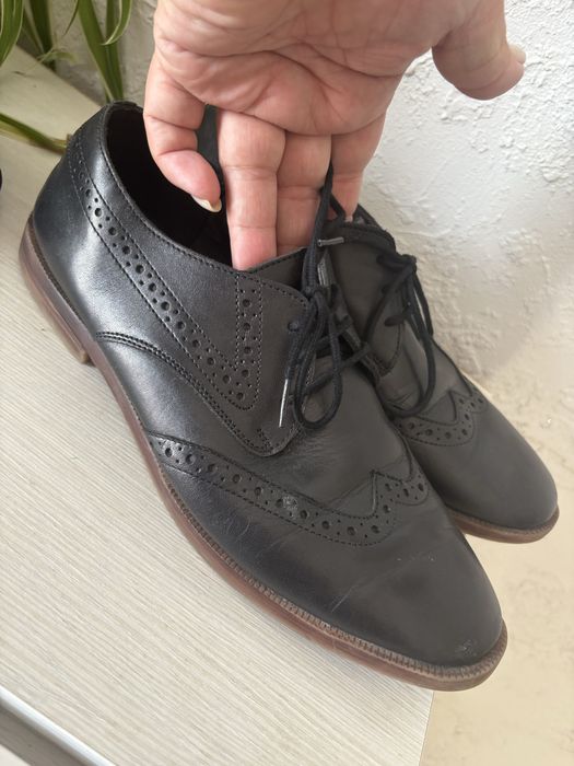 Продам кожаные мужские туфли 38 размера