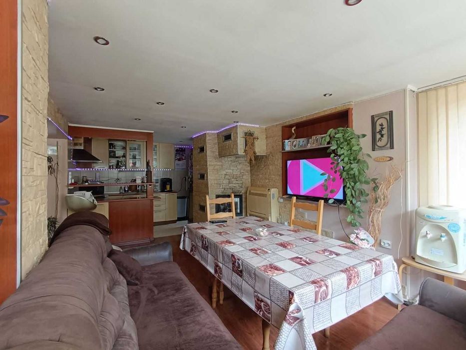 Продава се Къща в с. Момин сбор, Област Велико Търново - 300 кв.м за 544 €/кв.м - Снимка #3