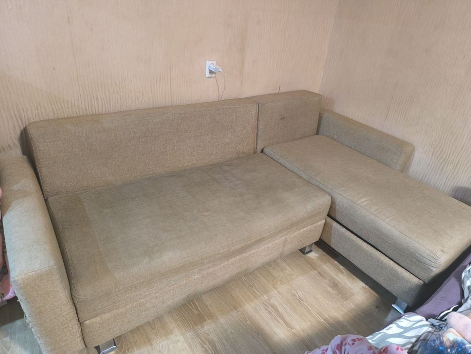 Срочно диван продам