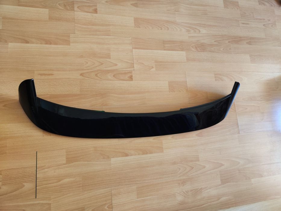 Eleron sport tuning luneta portbagaj haion Seat Leon 3 negru lucios