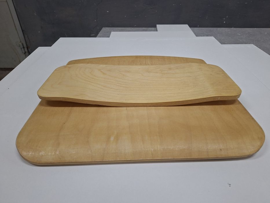 Фанера школьная лакированная