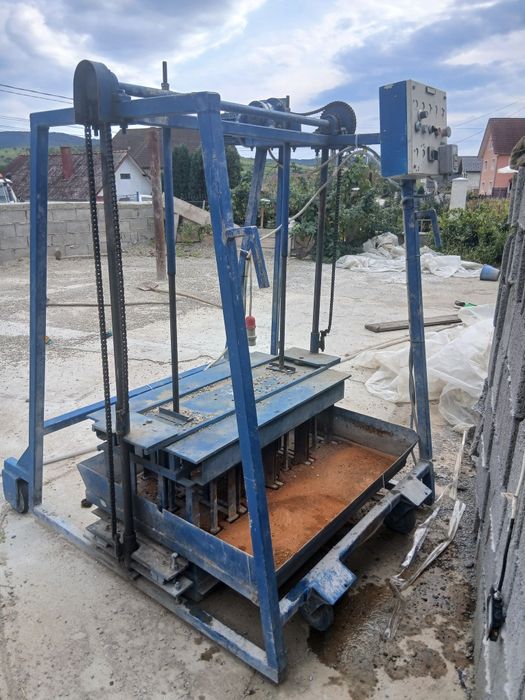 Presa de făcut bolțari