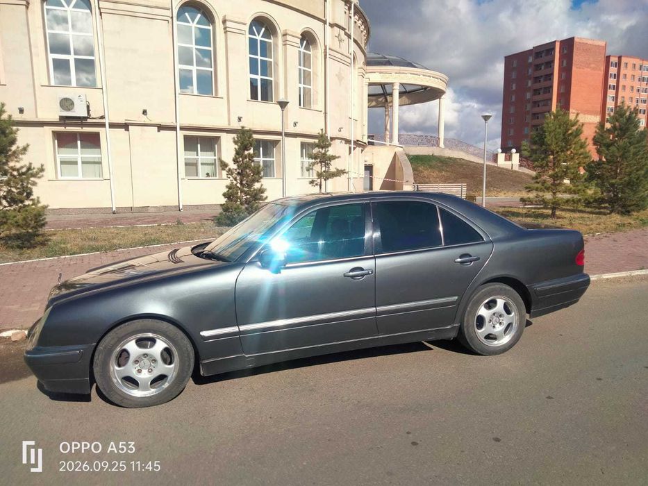 Продам автомобиль MERCEDES BENZ 210