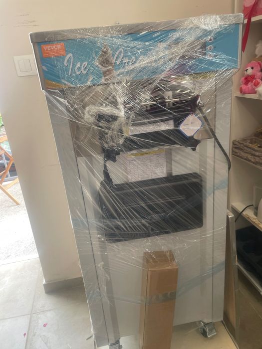 Сладолед машина чисто нова с гаранция