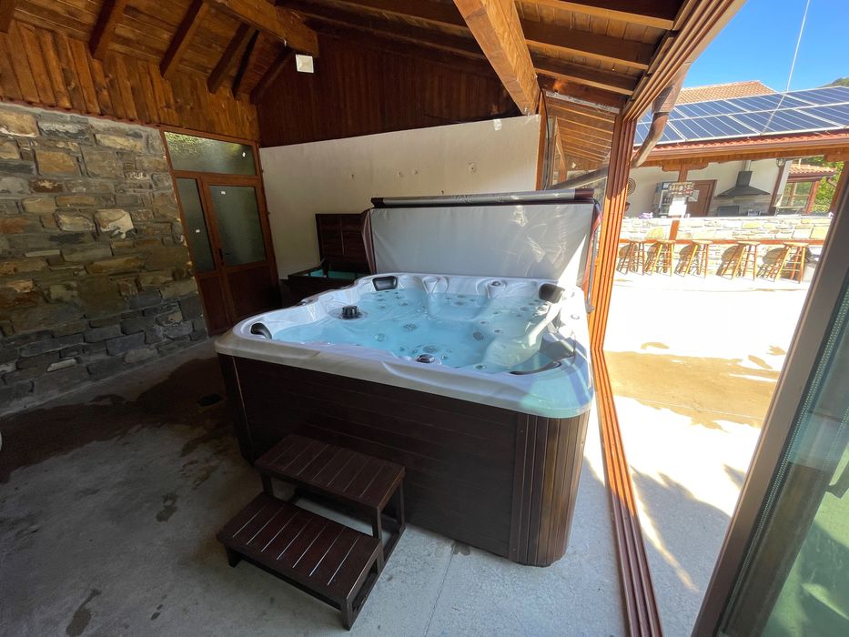 Професионално 7 местно Джакузи за Къщи за Гости Хотели и Спа Комплекси