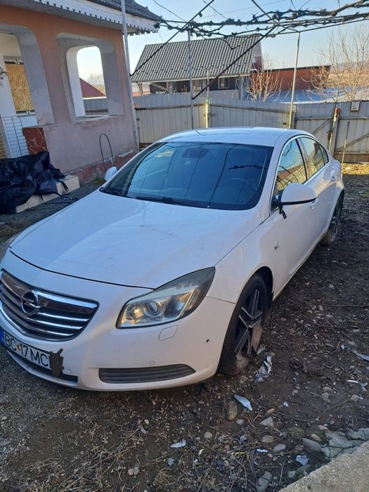 Vând  Opel   INSIGNIA