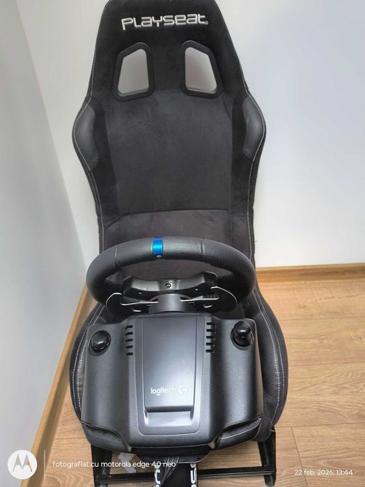 Scaun gaming Playseat cu volan si pedale - nou