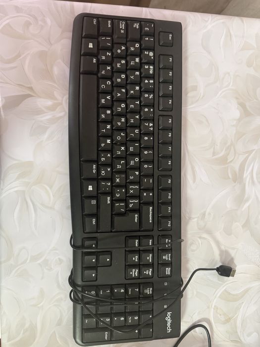 Logitech клавиатура и мышь