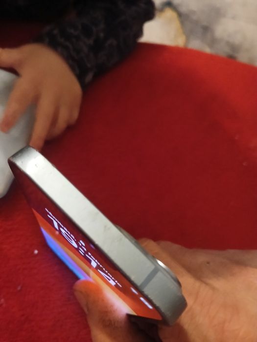 Vand iphone 14 in stare buna.