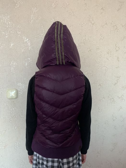 Продаю две жилетки теплые 9мкр