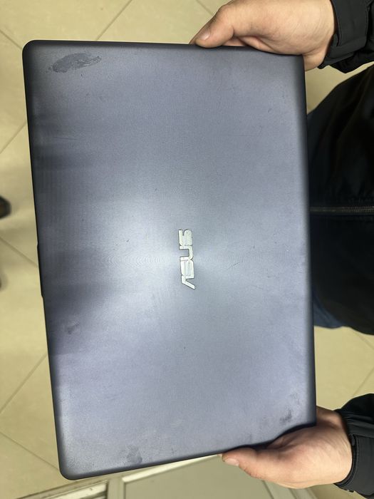 Ноутбук Asus сост норм