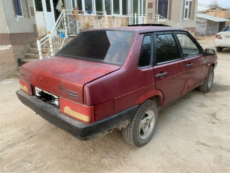 Lada samara 21099 sotiladi