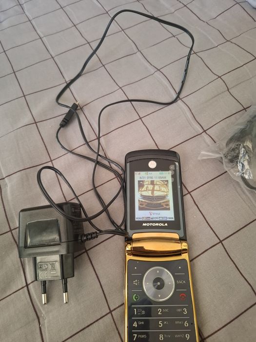 Телефон. Моторолла