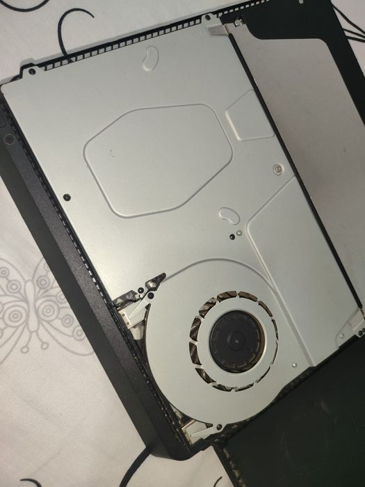 PlayStation 4 slim 1TB