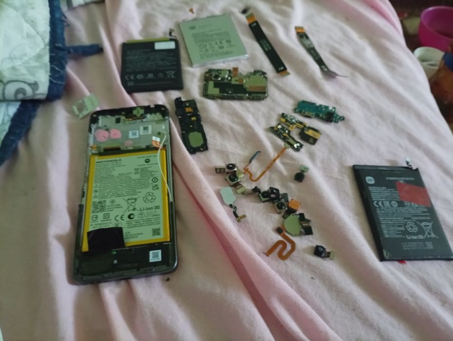 Piese pt telefoane in stare bună