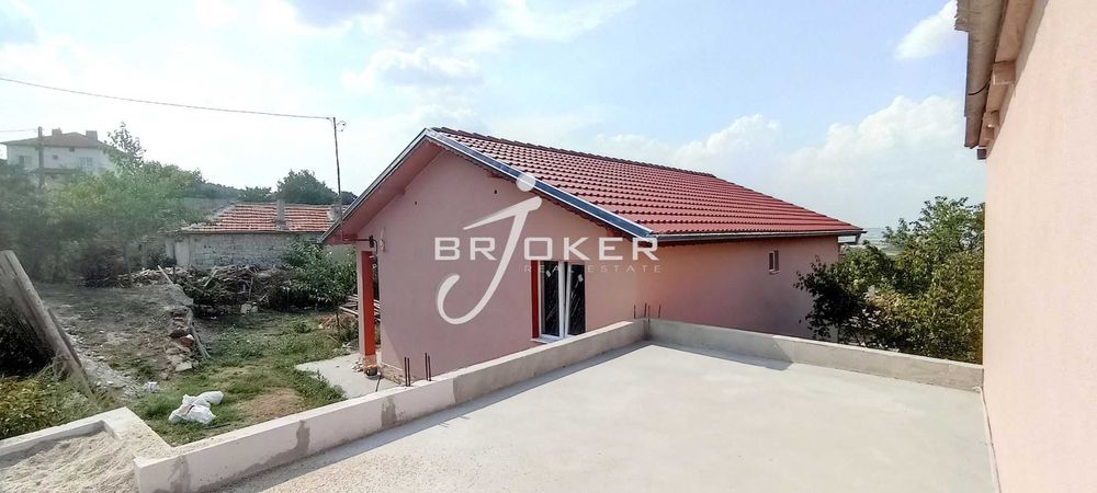 Продава се Къща в с. Миладиново, Област Кърджали - 140 кв.м за 343 €/кв.м - Снимка #1