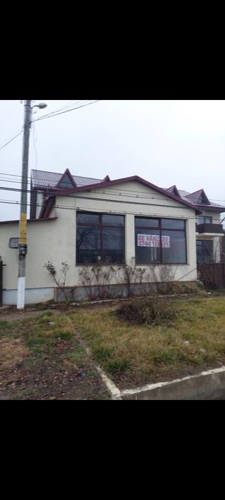 VÎND URGENT  spațiu comercial Pretabil Saună/Piscină apă sărată