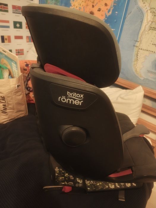 Scaun auto Britax Römer ADVANSAFIX IV R, ISOFIX, 9–36 kg