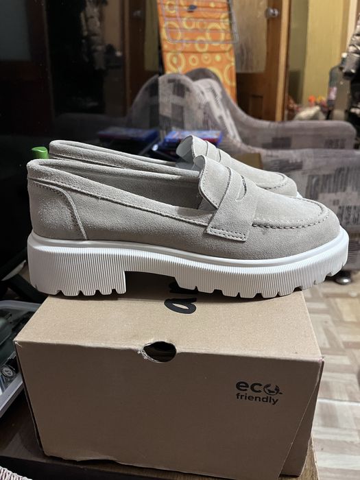 Новые лоферы замшевые