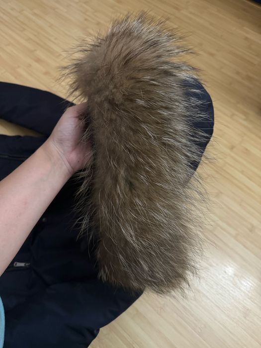 Geaca cu gluga cu blana naturala detasabila