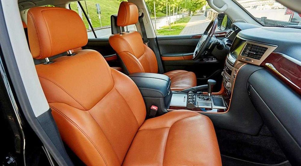 Прокат LEXUS 570 с водителем