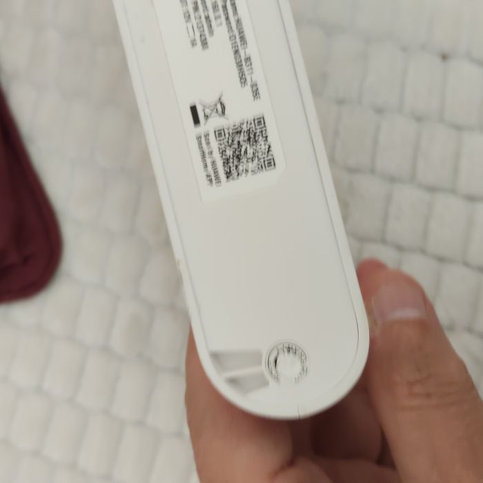 Router Huawei cu SIM 4G DEFECT
