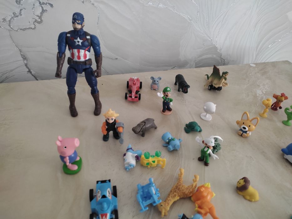Фигурки игрушкии