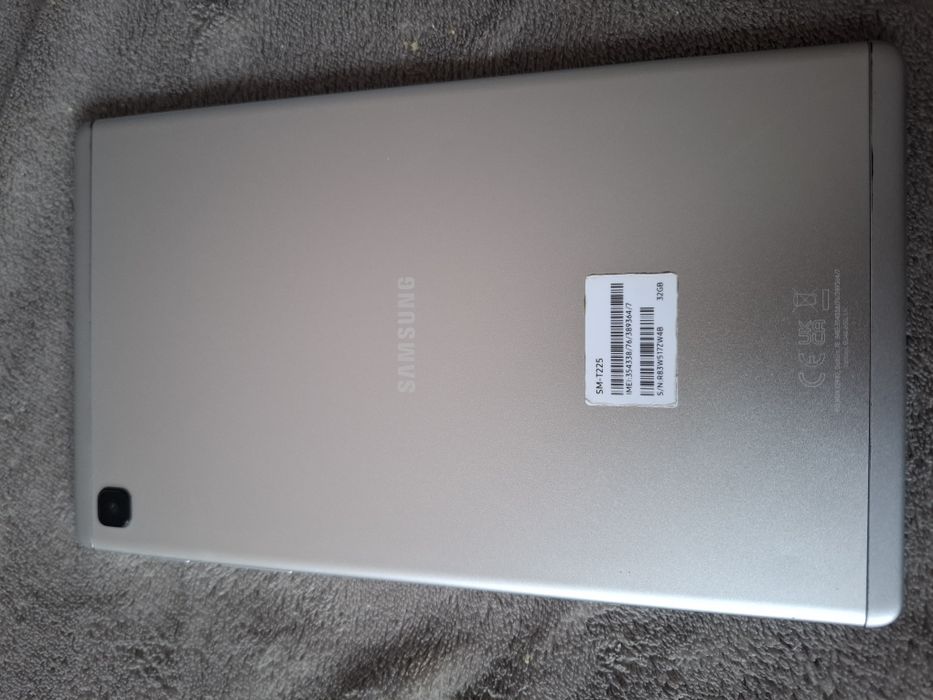 Продавам таблет Samsung  А7 lite.SM-T225.