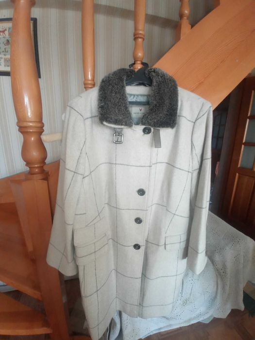 Верхняя одежда для женщи