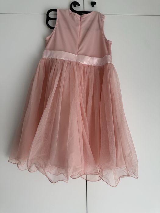 Rochita eleganta  8 ani