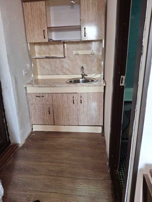 Срочно Продаётся 1/3/9 на Тузель-1