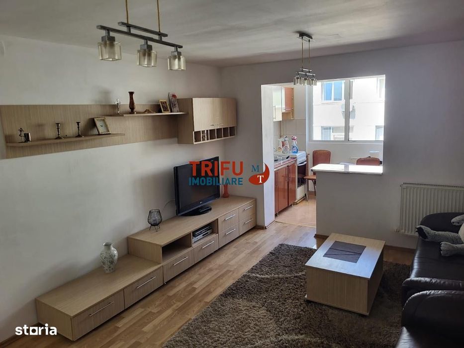 Apartament 3 camere de inchiriat etaj intermediar