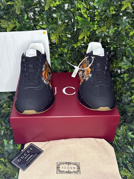 Adidași/Sneakers Gucci Rhyton black leather tiger