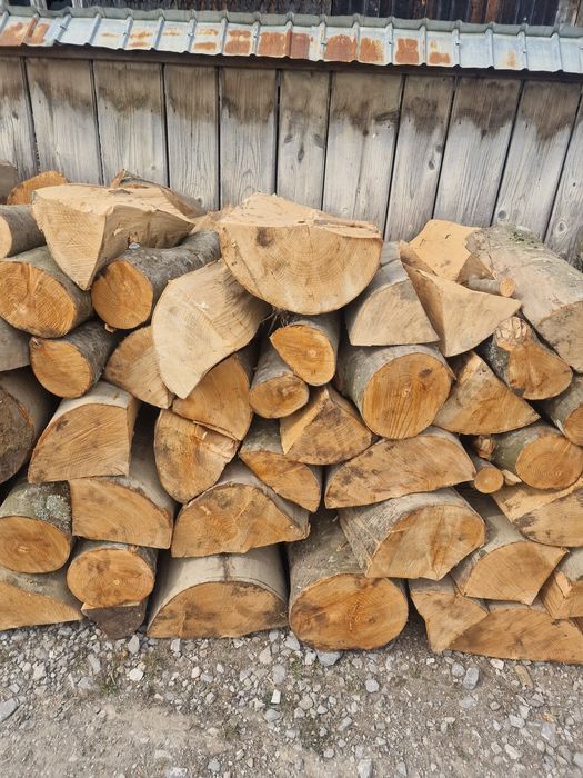 VÂND lemne de fag / asigur transport!